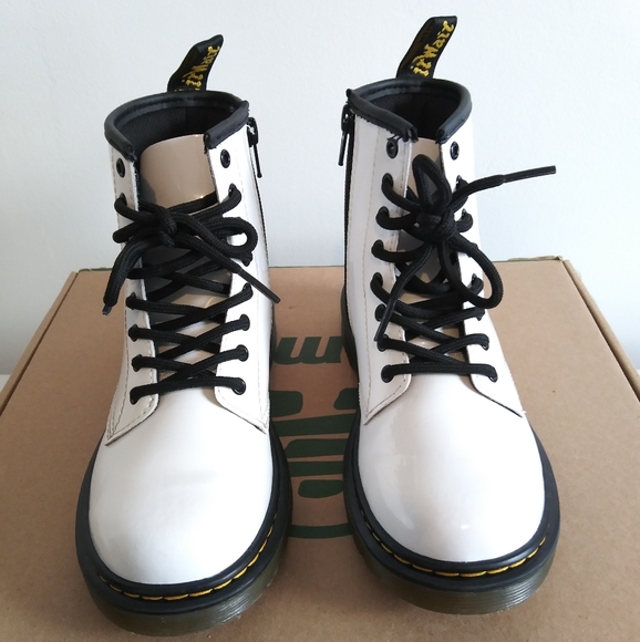 Doc Martens Air Wair Size 2 kids - Picture 3 of 7